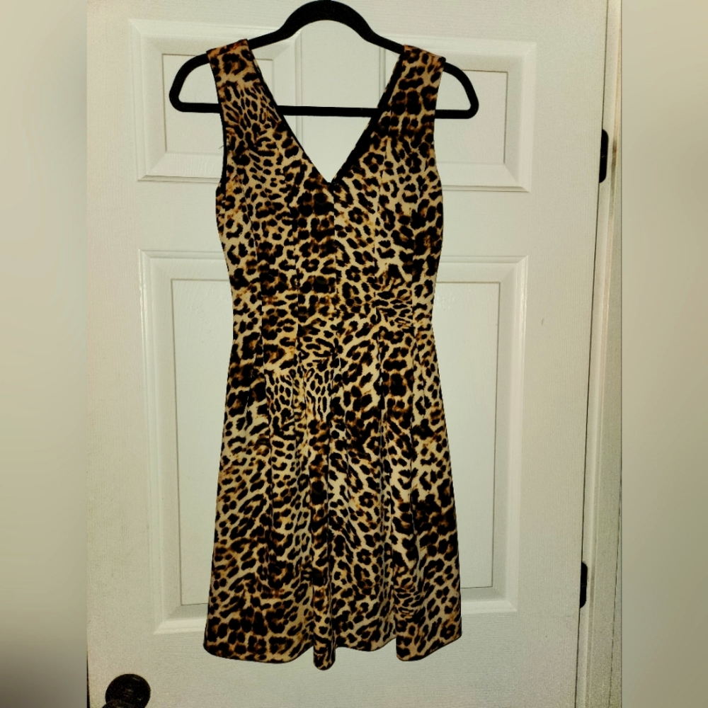 Vince Camuto Leopard print dress